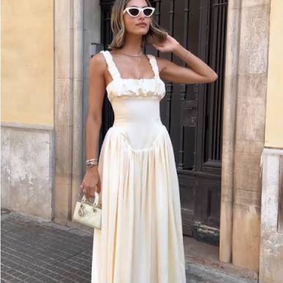 Miss Circle Dresses & Skirts - Miss Circle Cream Noreen Maxi Dress